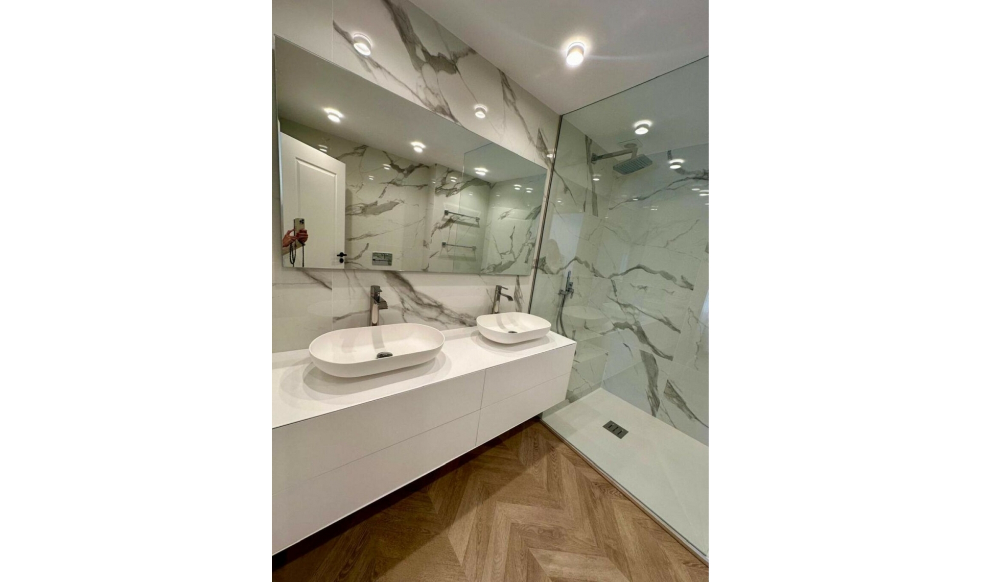 Další prodej - Apartment -
Estepona