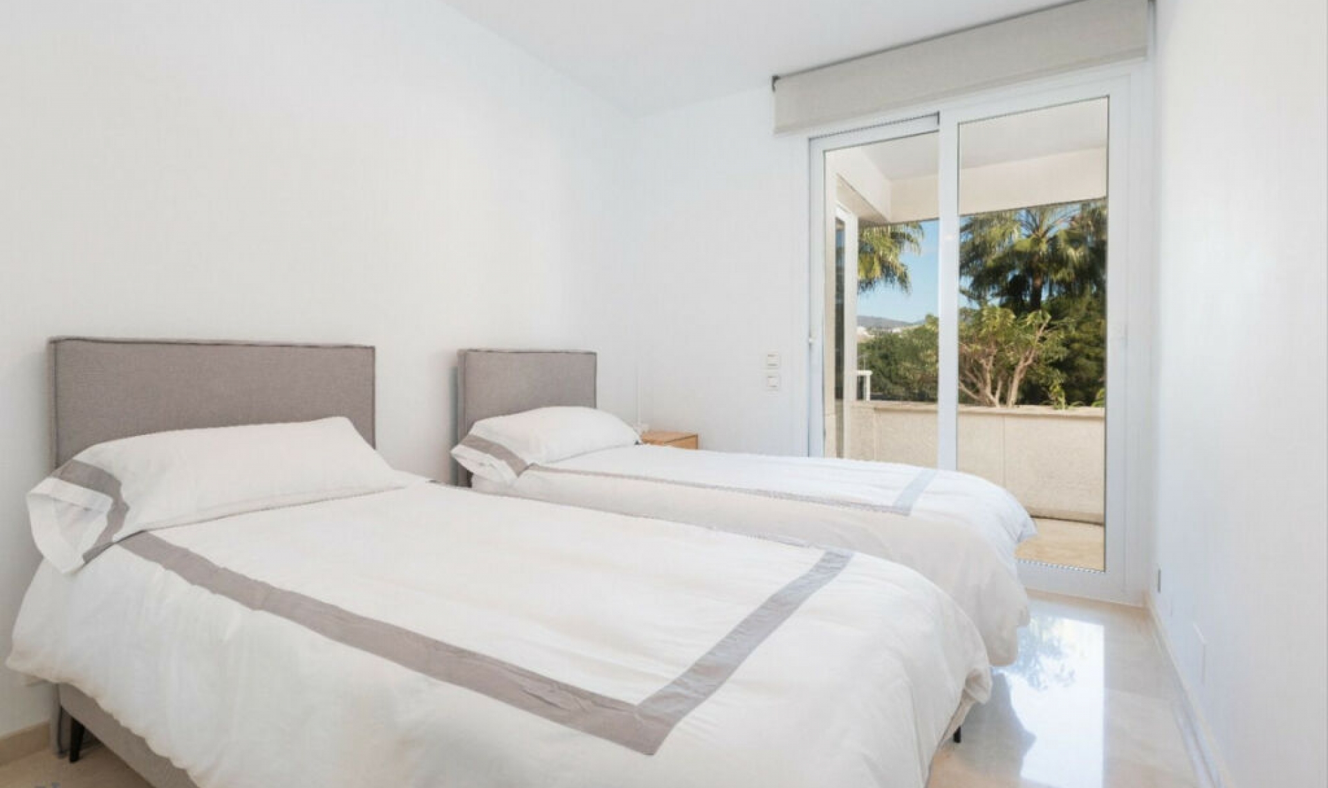 Další prodej - Apartment -
Estepona