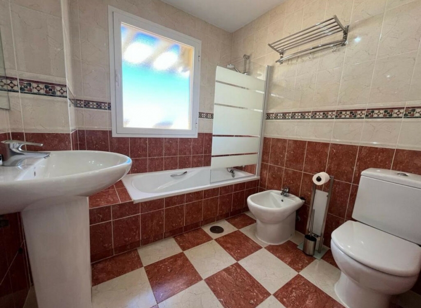 Další prodej - Apartment -
Estepona