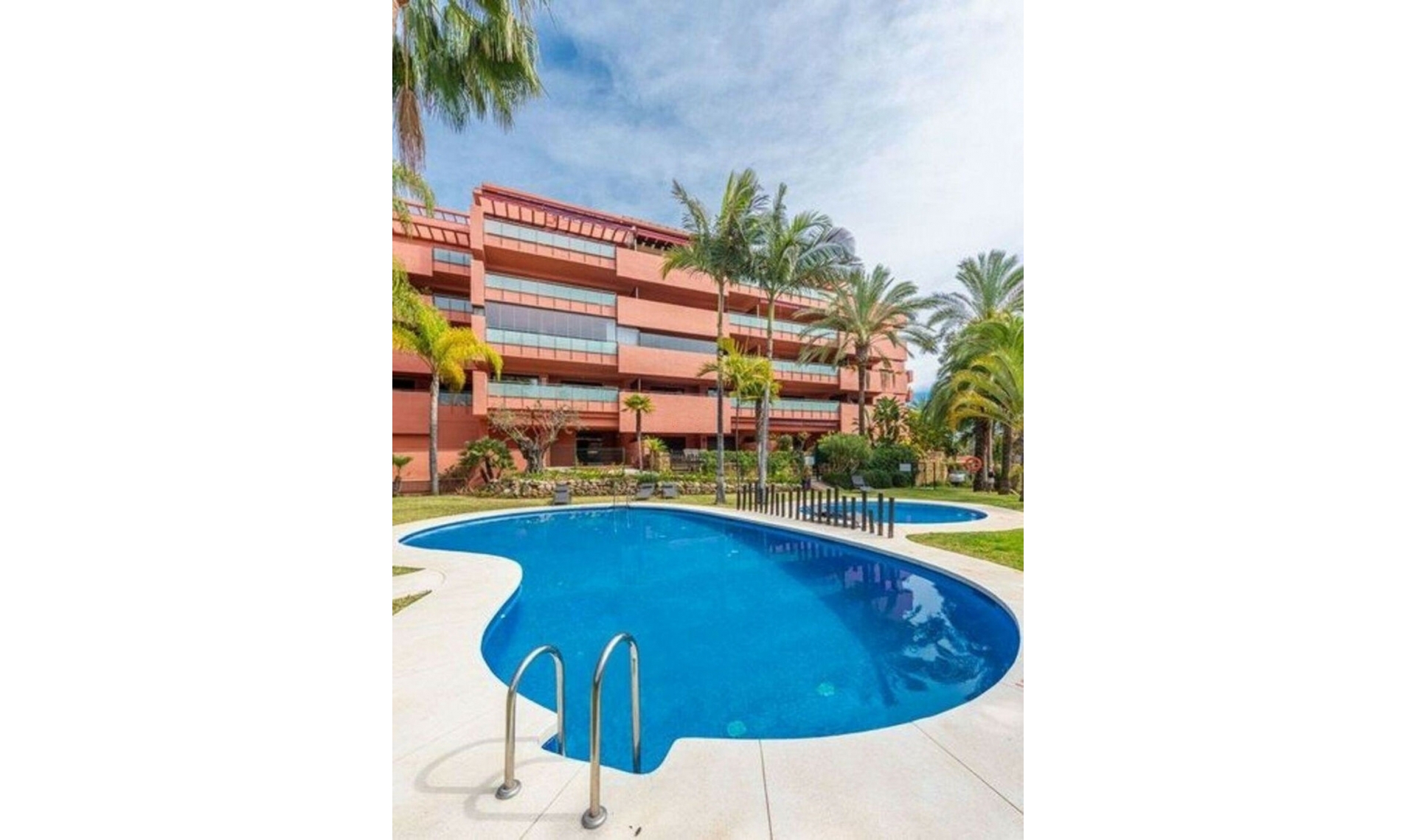 Další prodej - Apartment -
Estepona