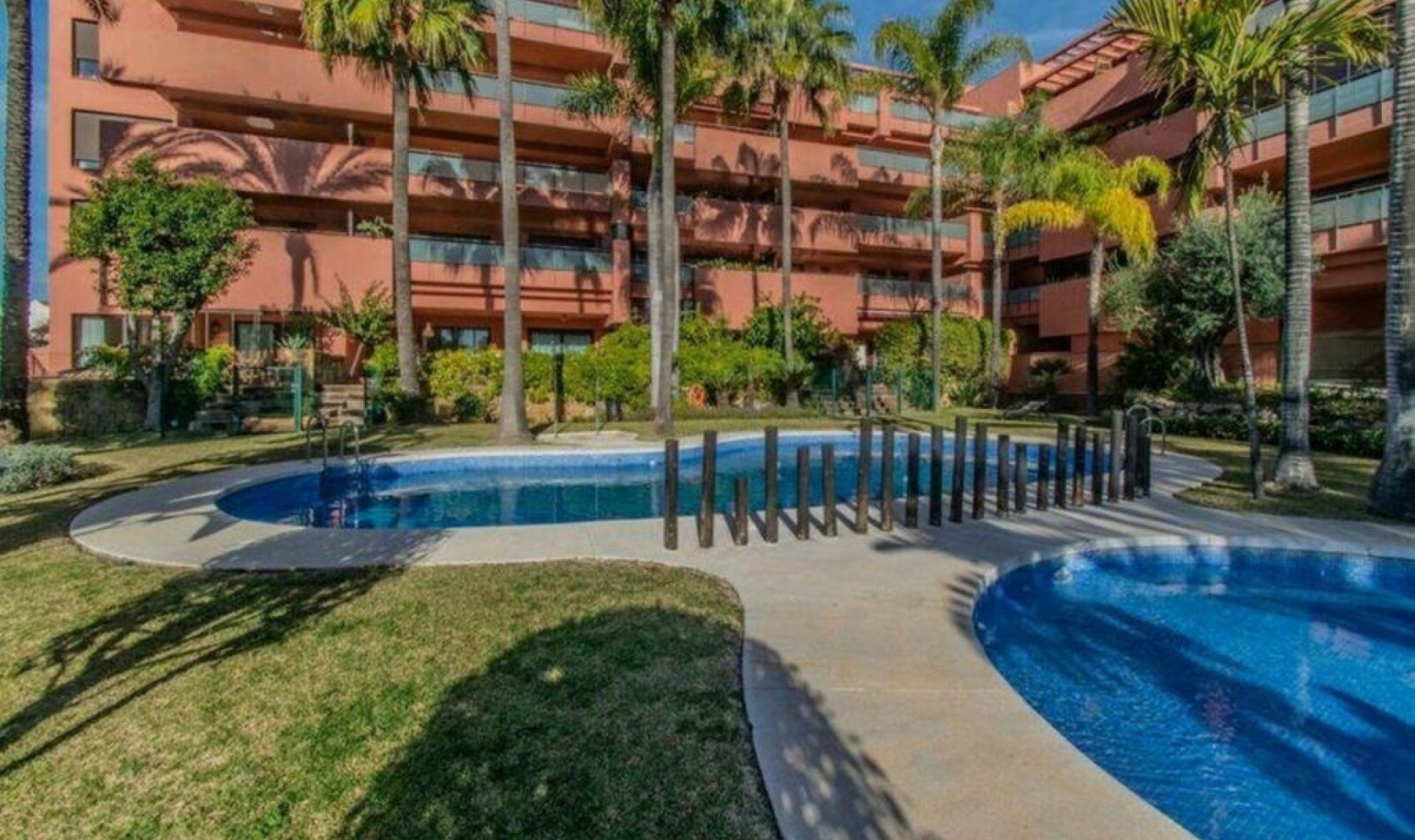 Další prodej - Apartment -
Estepona