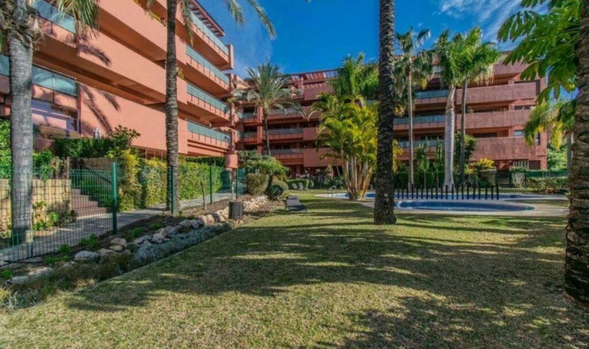 Další prodej - Apartment -
Estepona