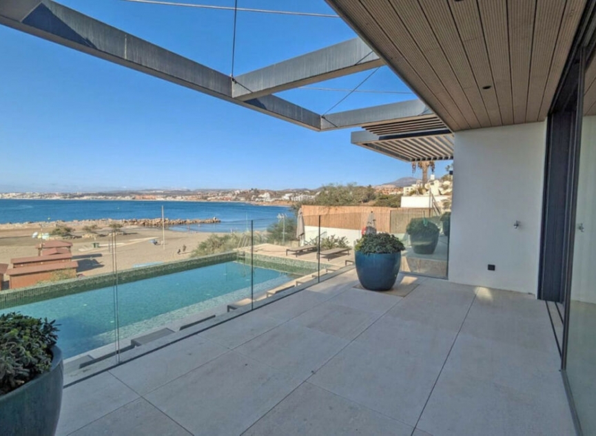 Další prodej - Apartment -
Estepona