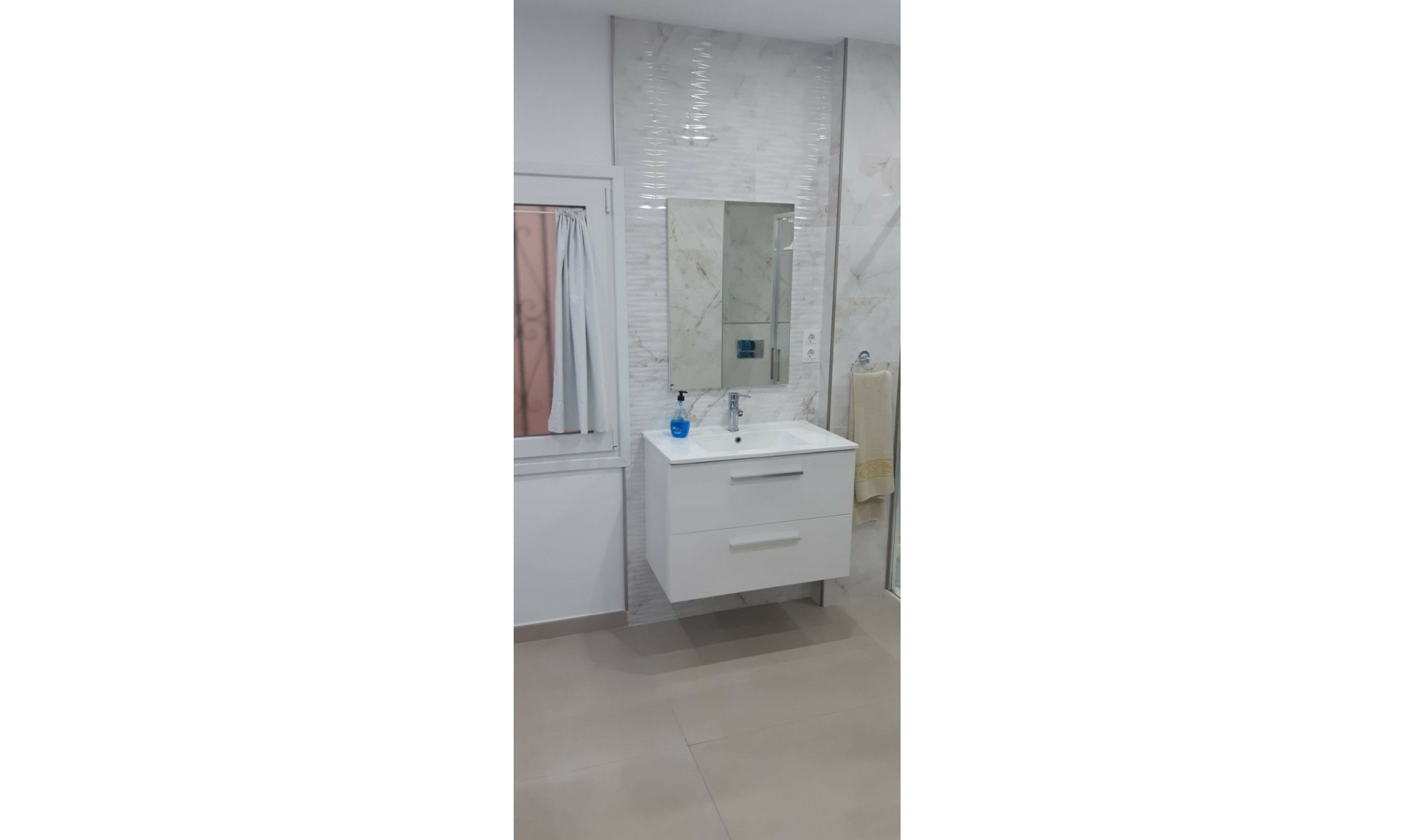 Další prodej - Apartment -
Estepona