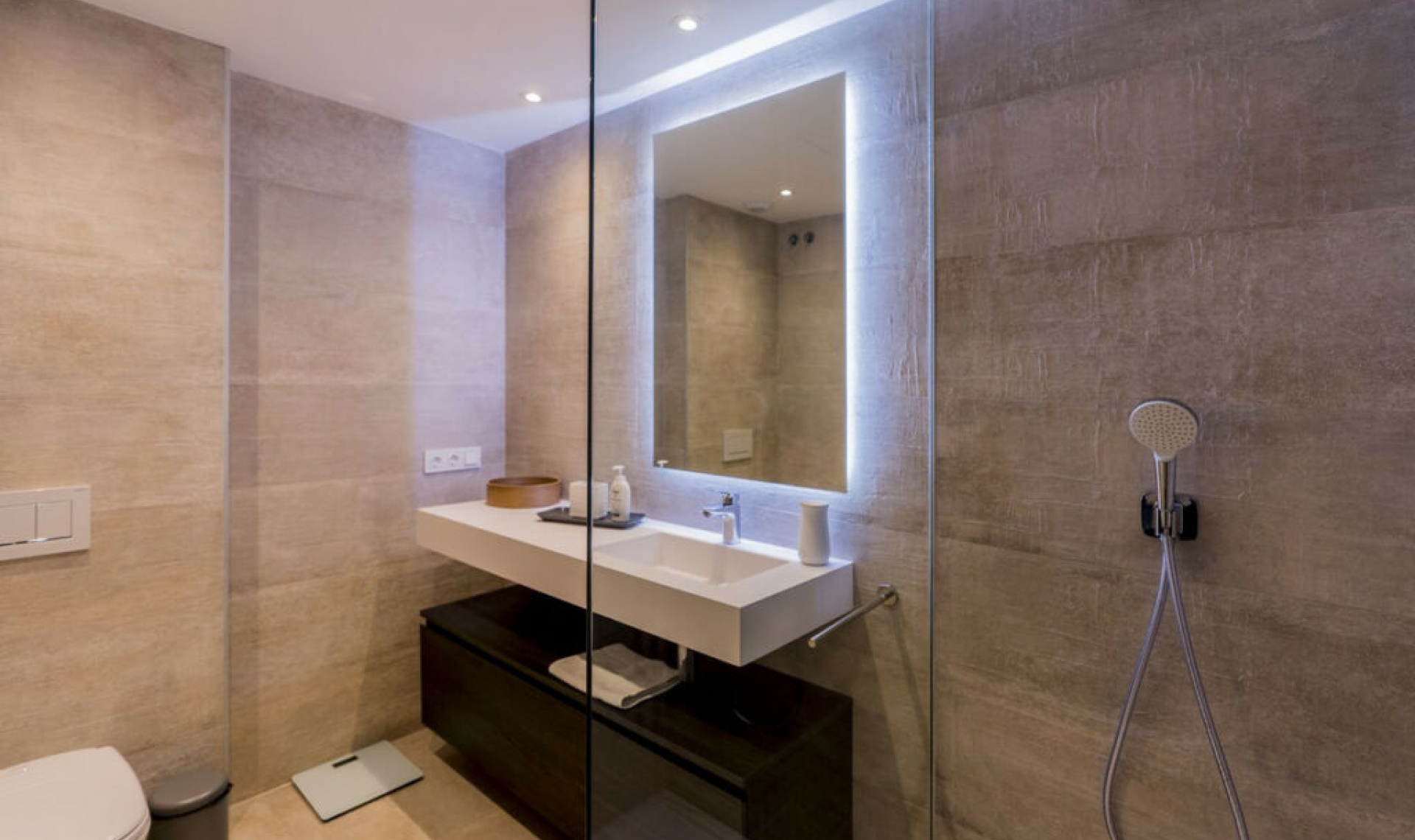 Další prodej - Apartment -
Estepona