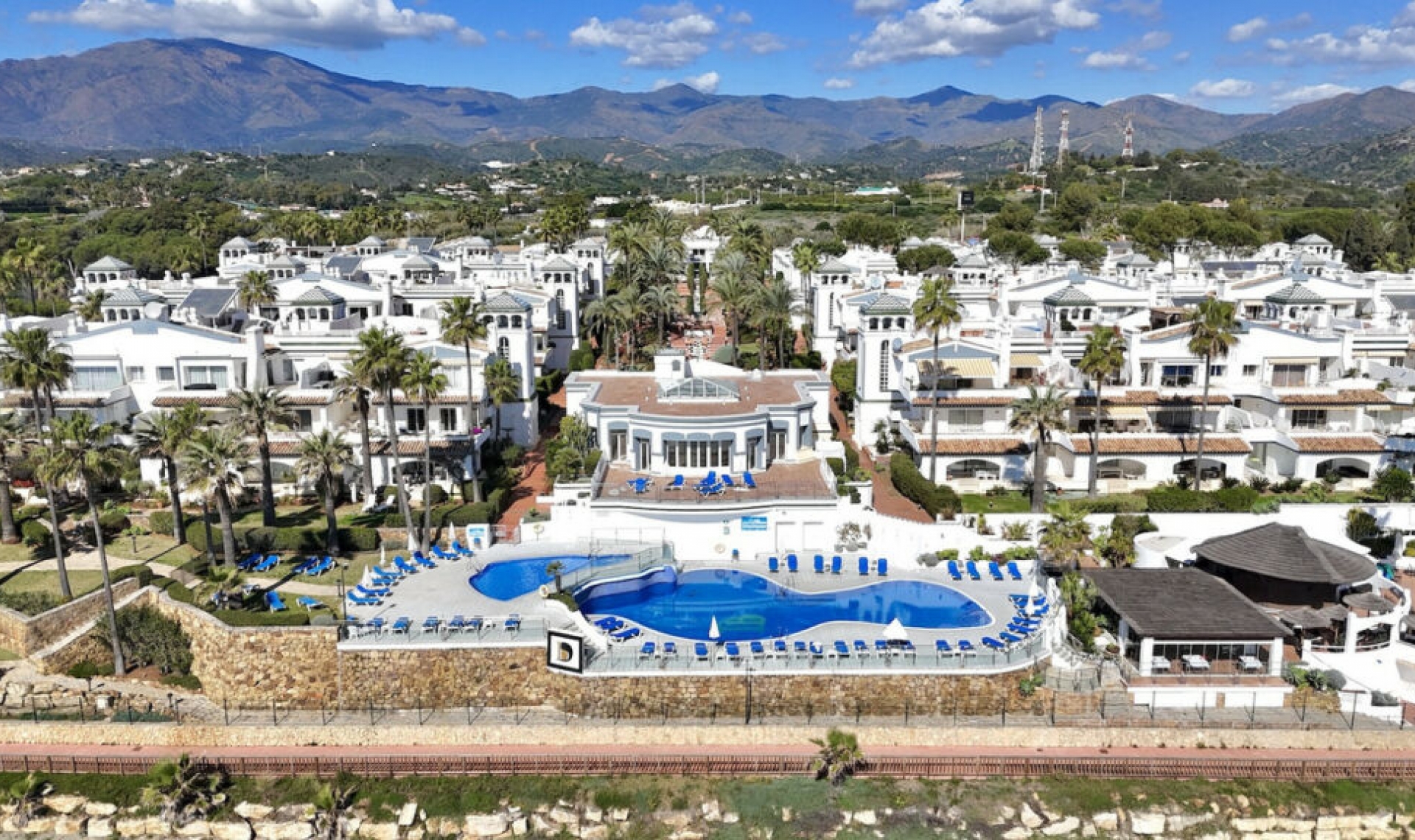 Další prodej - Apartment -
Estepona