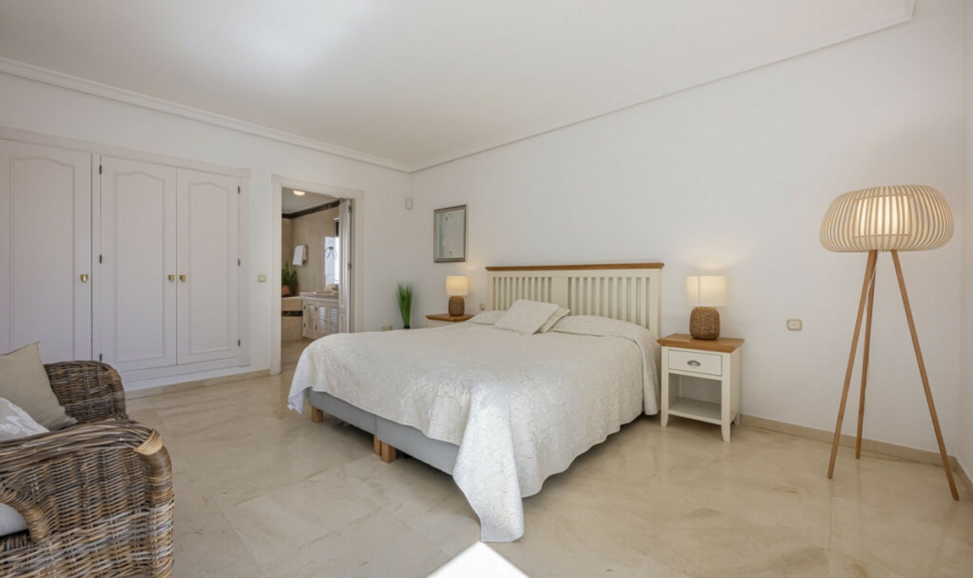 Další prodej - Apartment -
Estepona