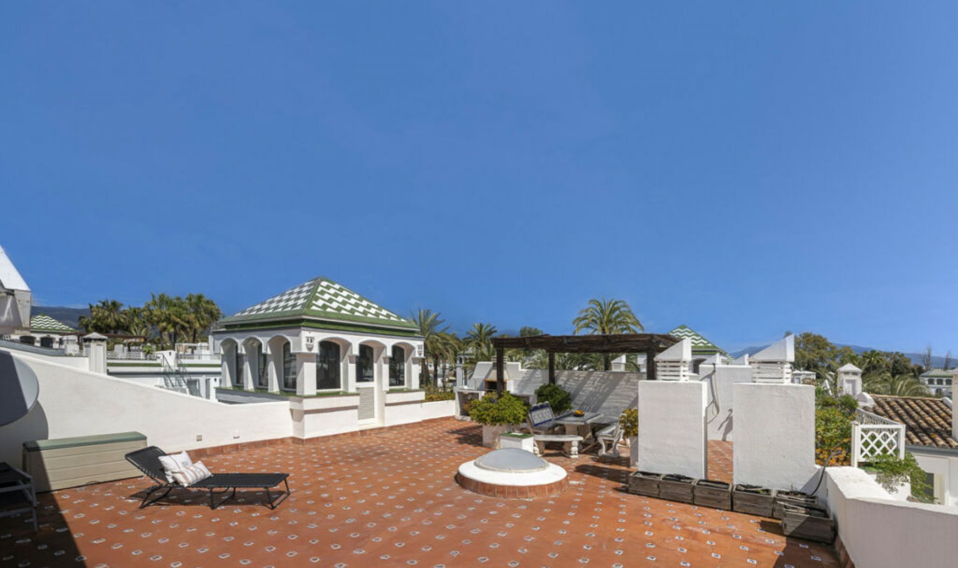 Další prodej - Apartment -
Estepona