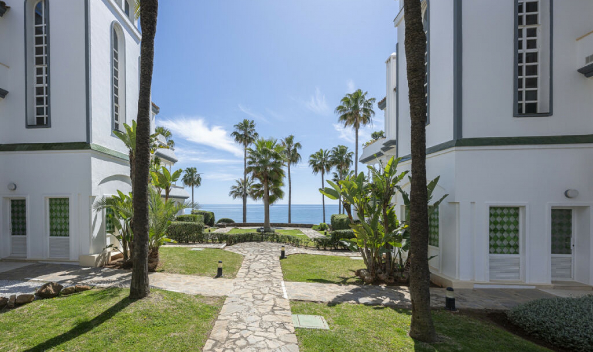 Další prodej - Apartment -
Estepona