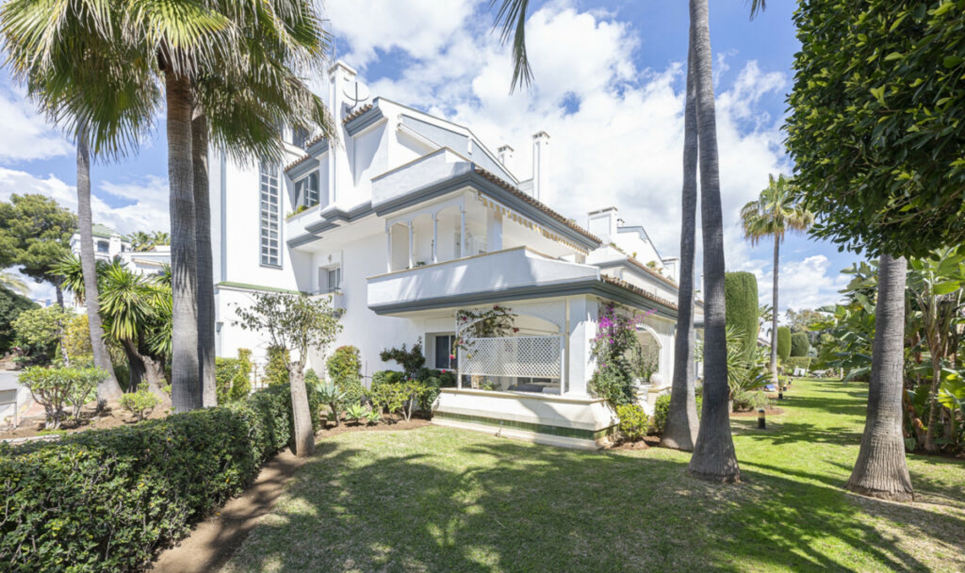 Další prodej - Apartment -
Estepona