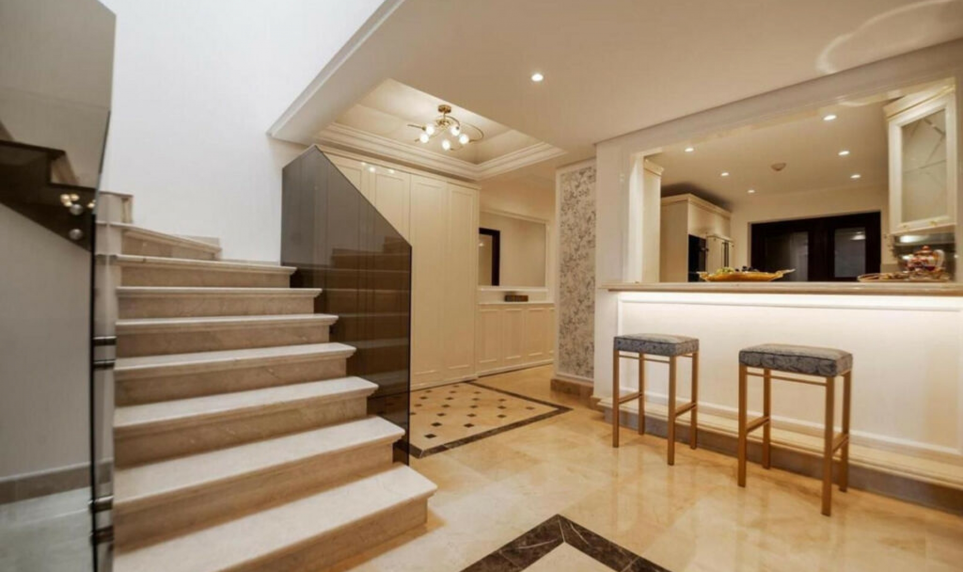 Další prodej - Apartment -
Estepona