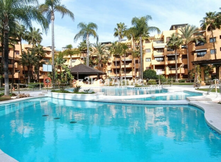Další prodej - Apartment -
Estepona