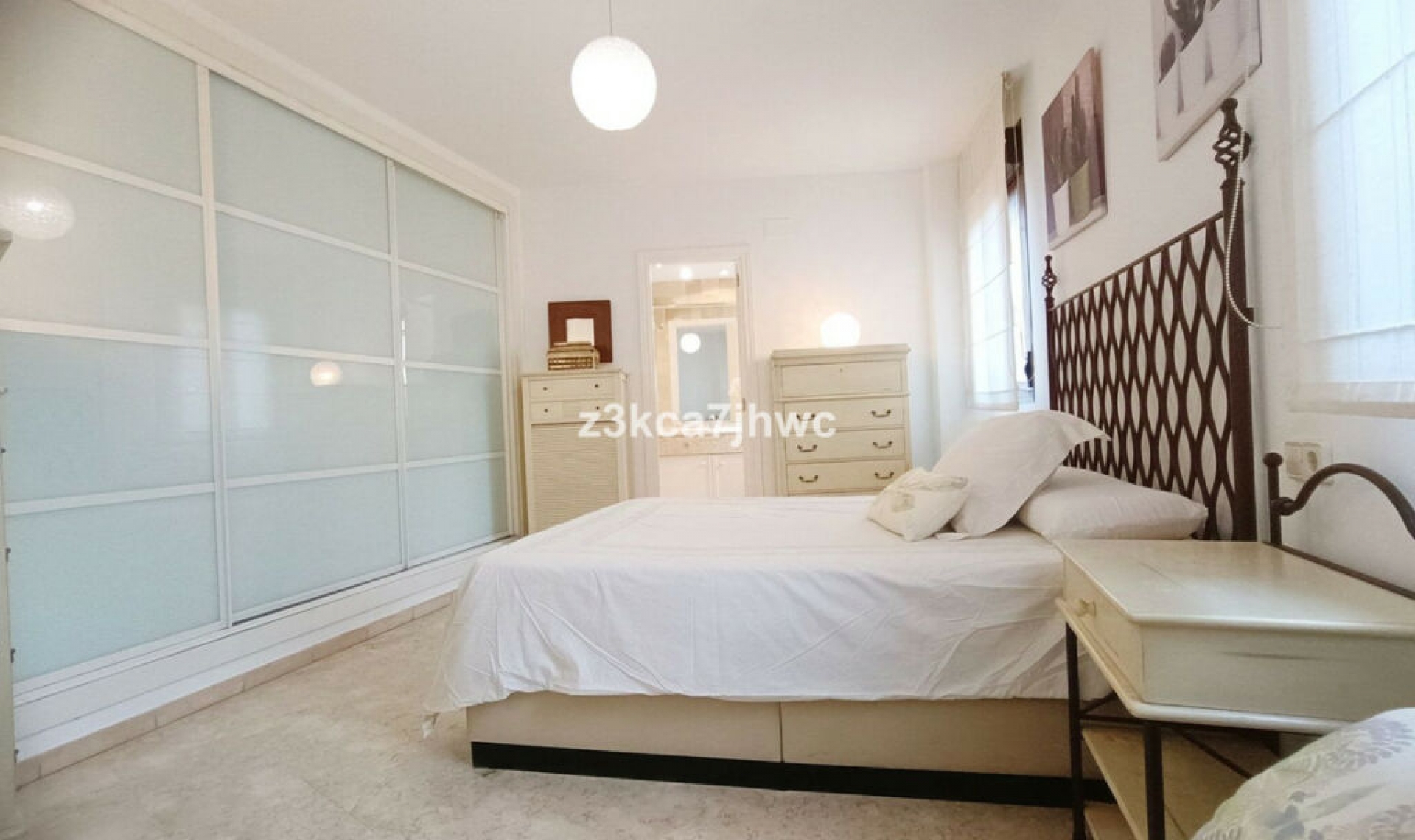 Další prodej - Apartment -
Estepona