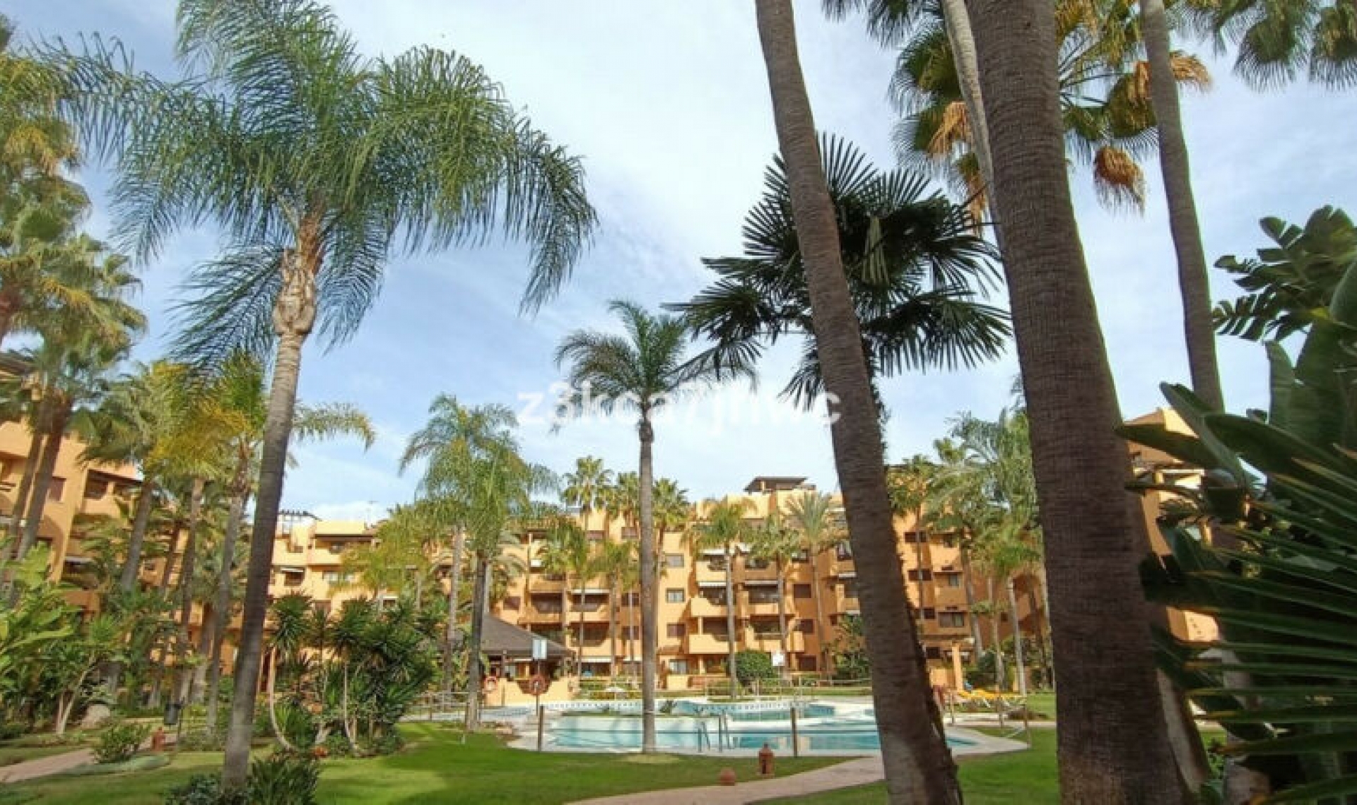 Další prodej - Apartment -
Estepona