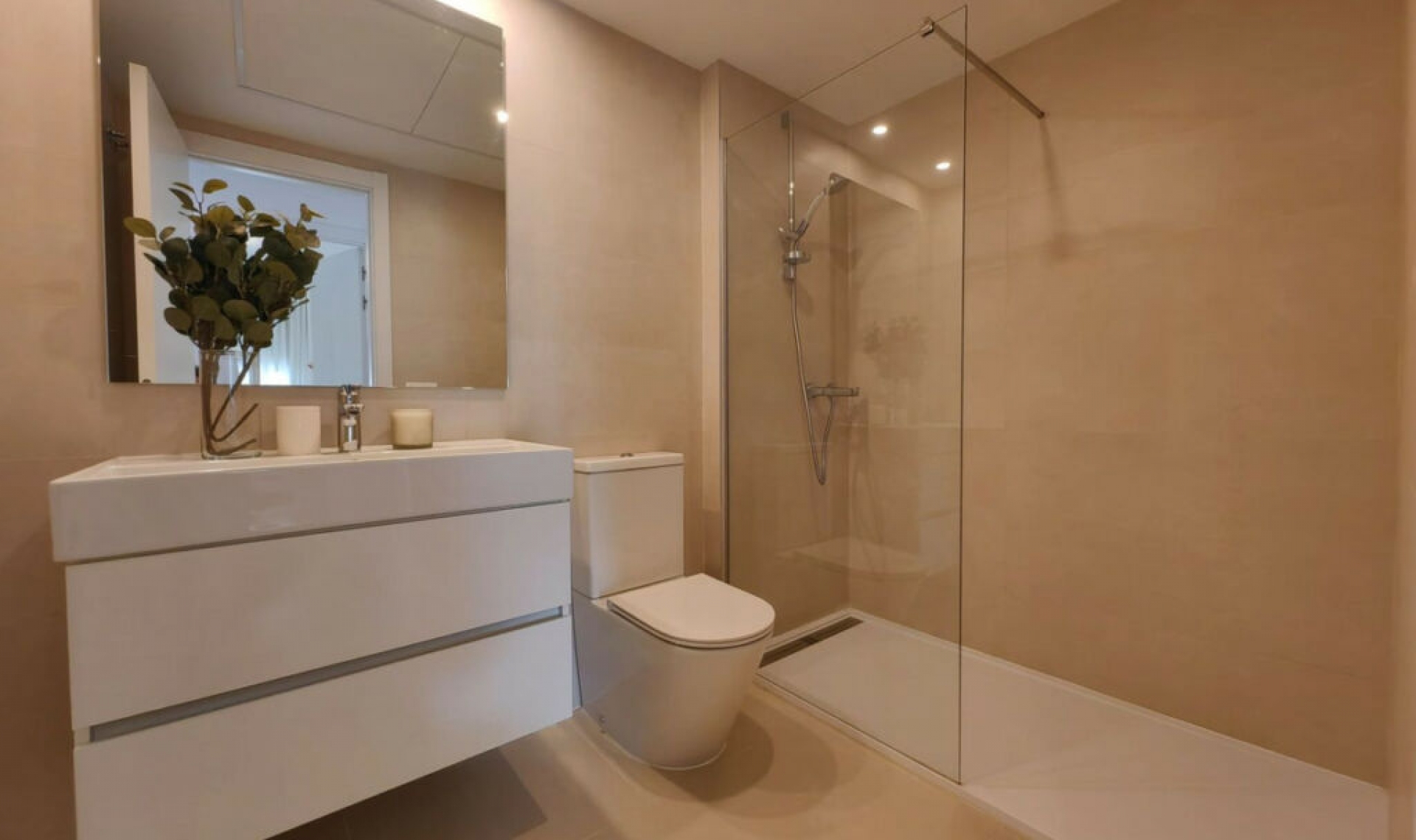 Další prodej - Apartment -
Estepona