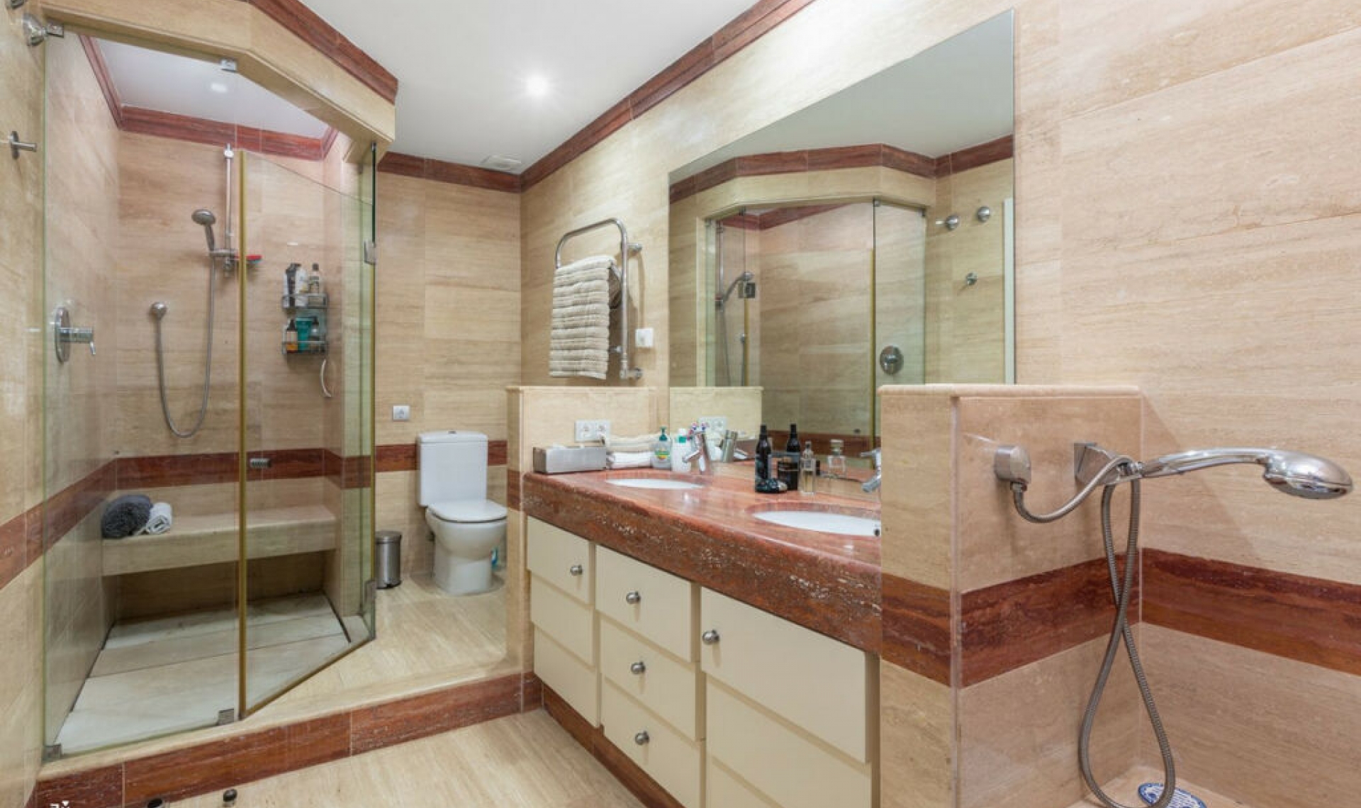 Další prodej - Apartment -
Estepona