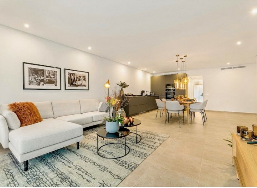 Další prodej - Apartment -
Estepona