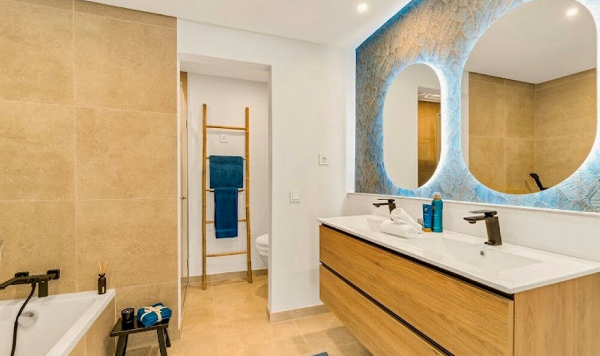 Další prodej - Apartment -
Estepona