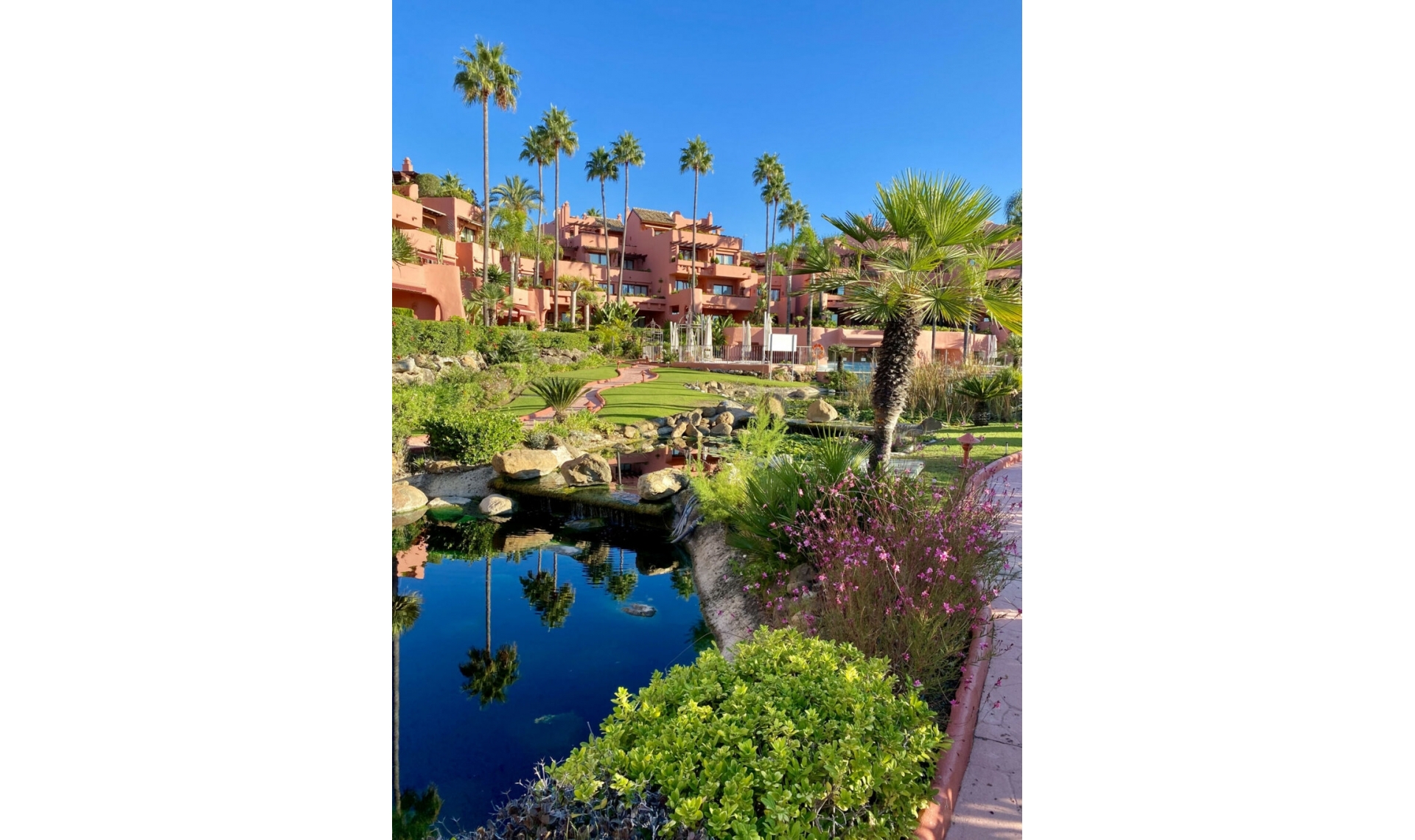 Další prodej - Apartment -
Estepona