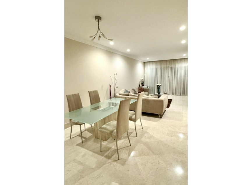 Další prodej - Apartment -
Estepona