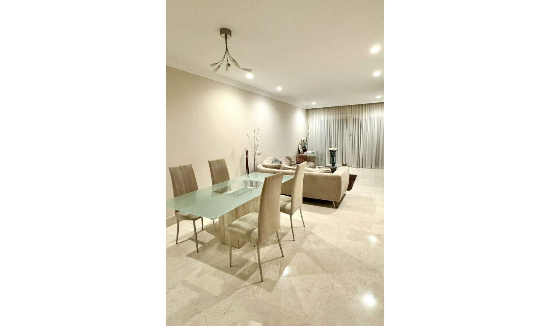 Další prodej - Apartment -
Estepona