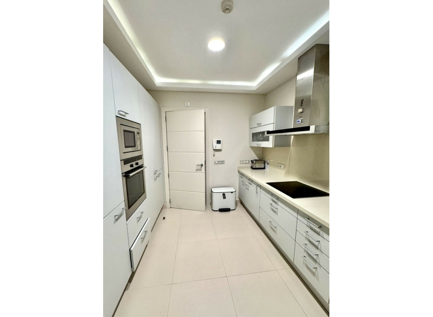 Další prodej - Apartment -
Estepona