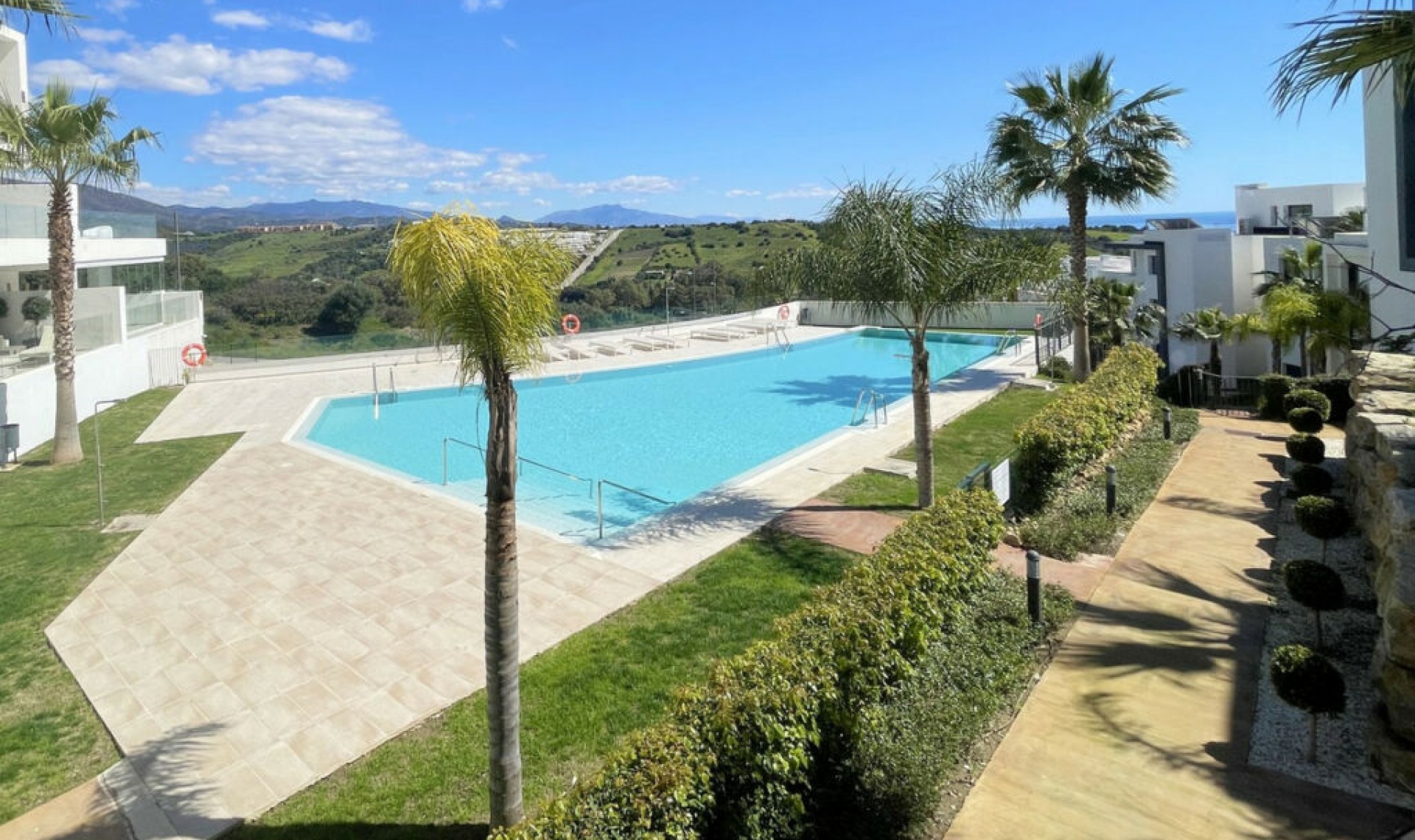 Další prodej - Apartment -
Estepona