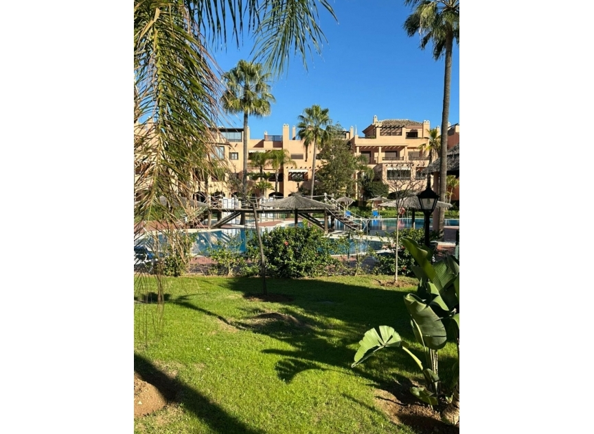 Další prodej - Apartment -
Estepona
