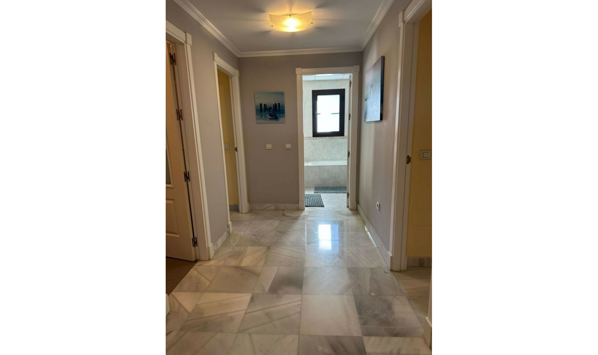 Další prodej - Apartment -
Estepona