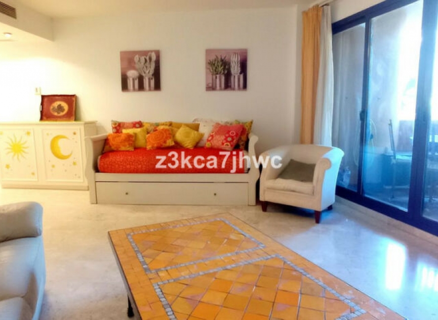 Další prodej - Apartment -
Estepona