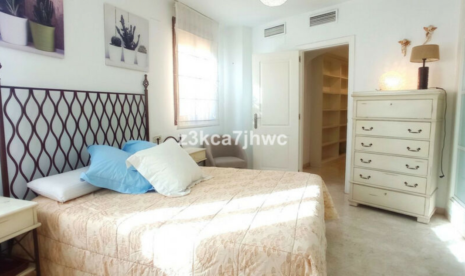Další prodej - Apartment -
Estepona