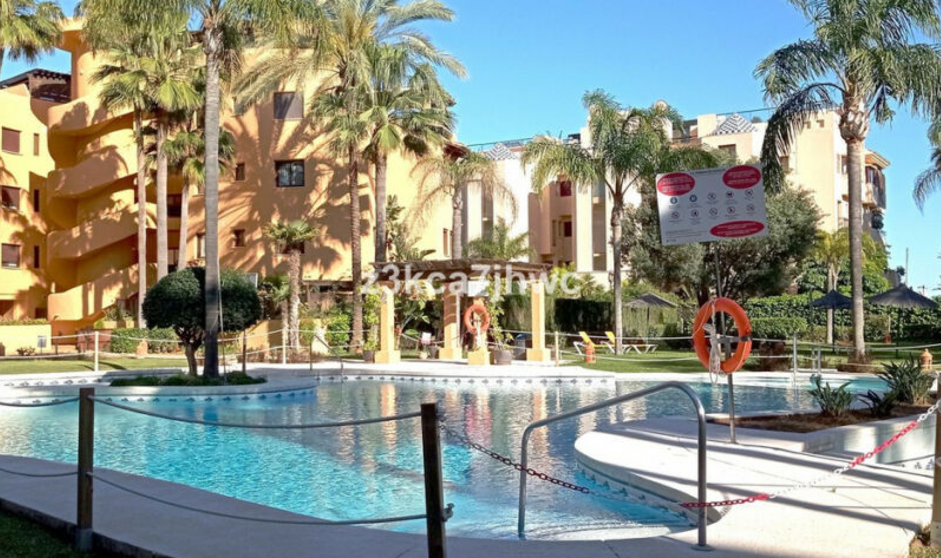 Další prodej - Apartment -
Estepona