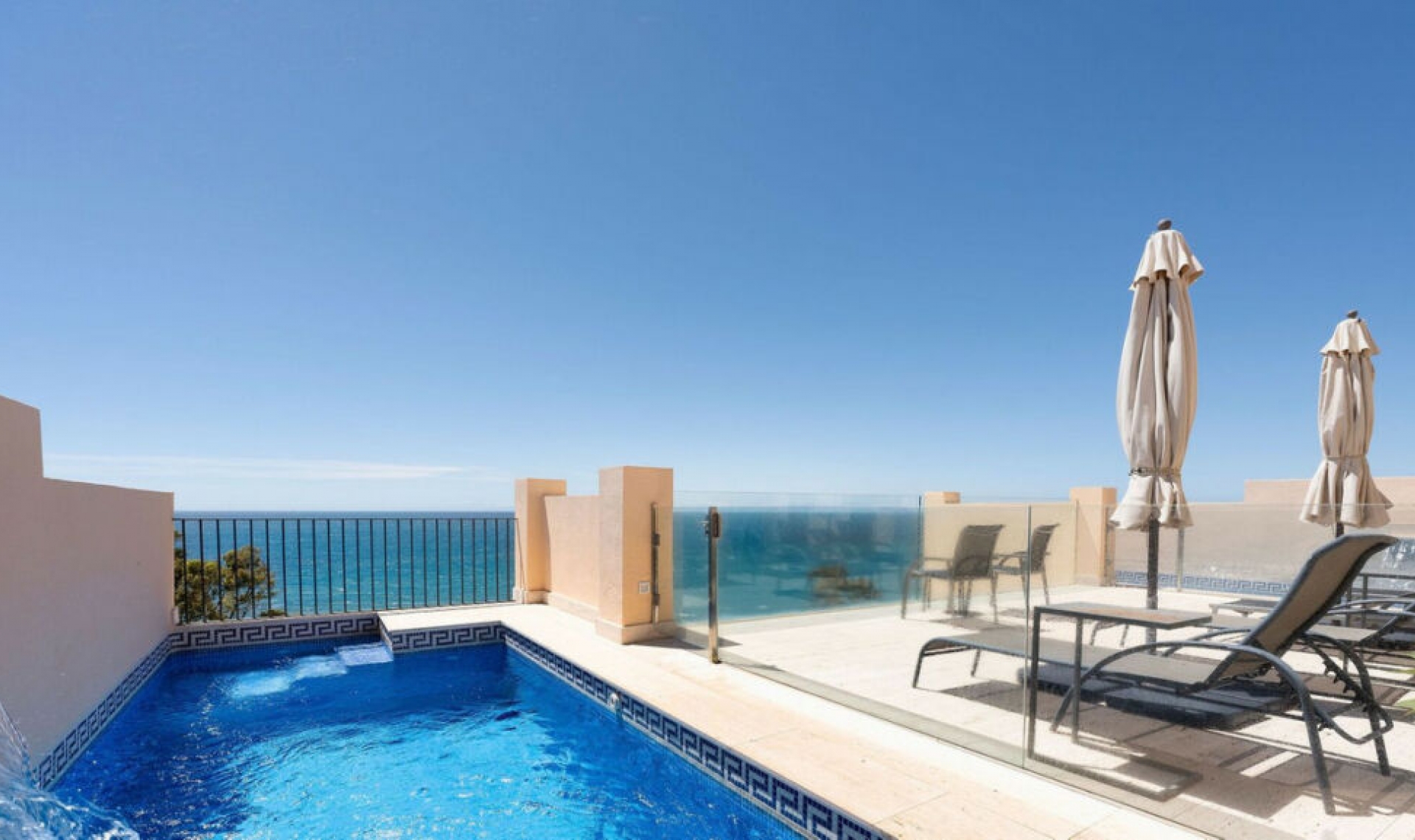 Další prodej - Apartment -
Estepona