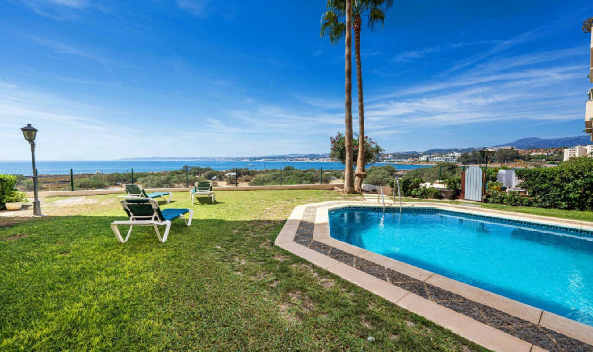 Další prodej - Apartment -
Estepona