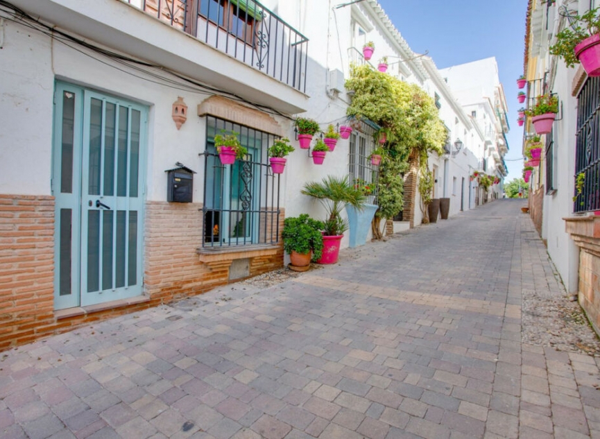 Další prodej - Apartment -
Estepona