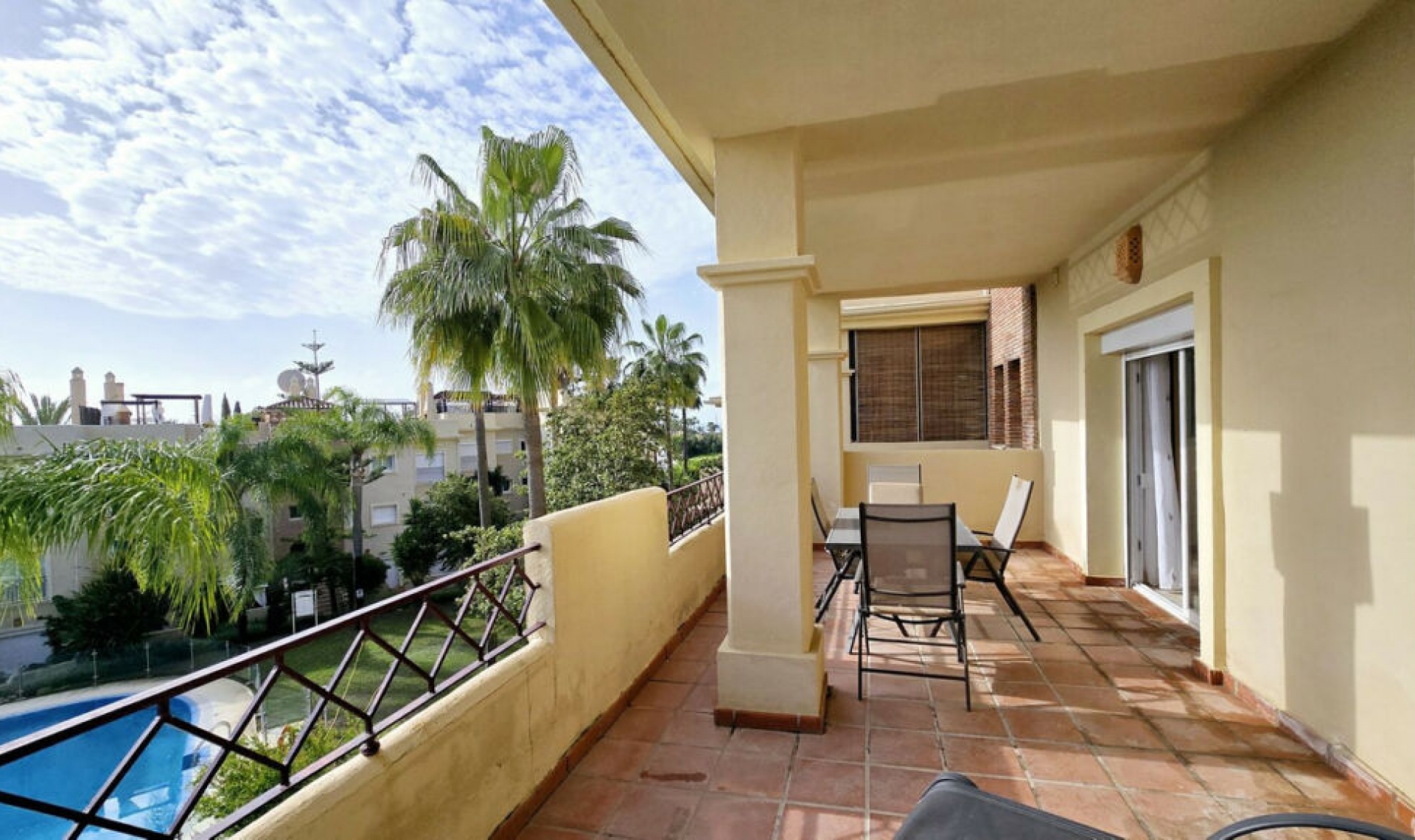 Další prodej - Apartment -
Estepona