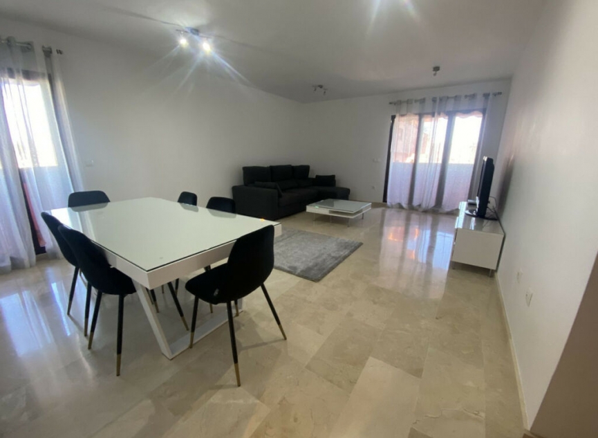 Další prodej - Apartment -
Estepona