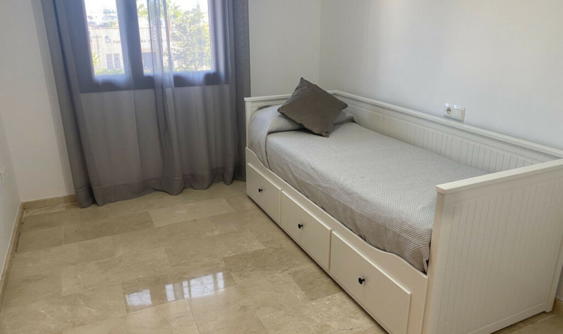 Další prodej - Apartment -
Estepona