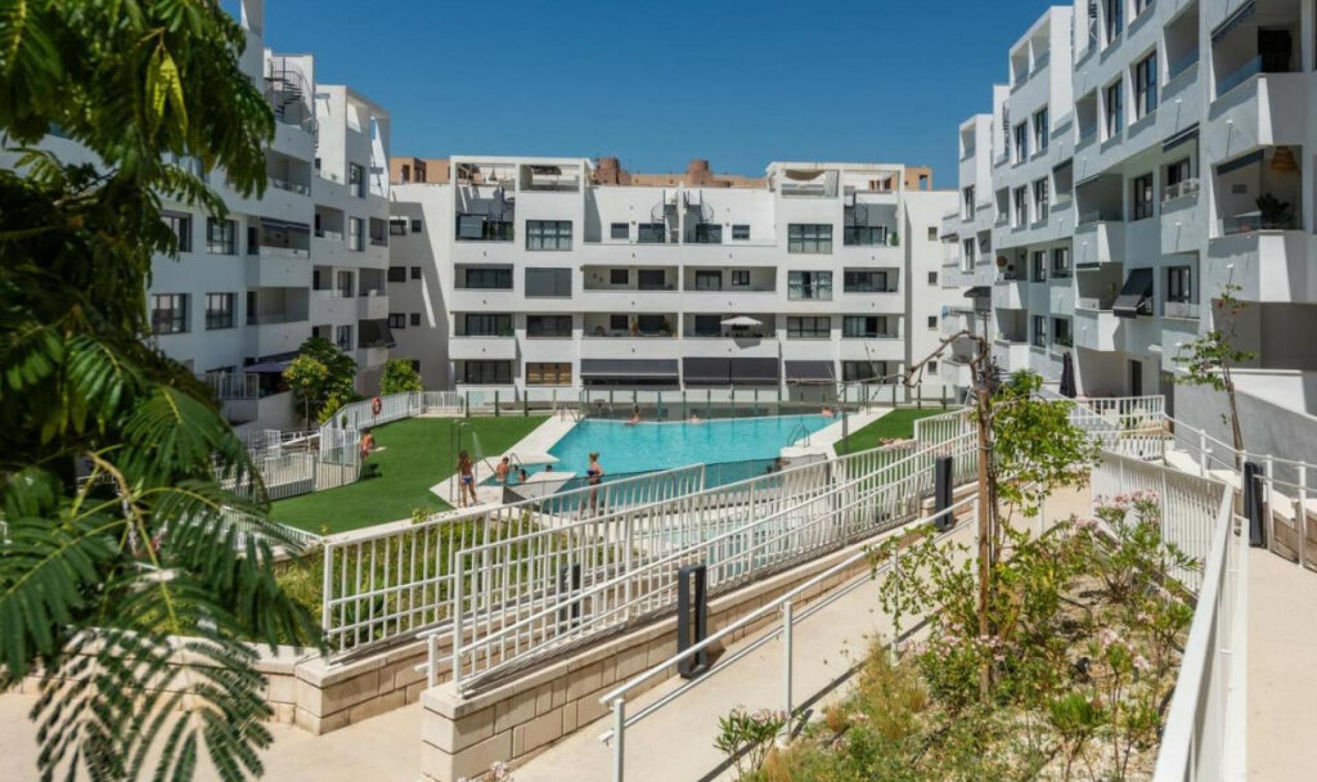 Další prodej - Apartment -
Estepona
