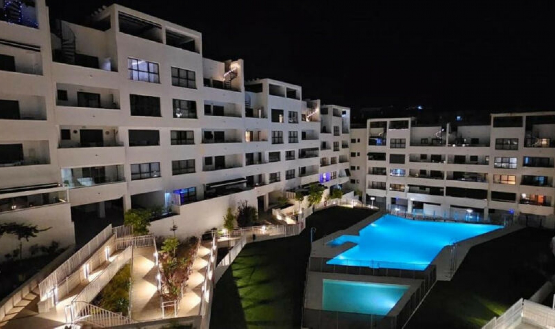 Další prodej - Apartment -
Estepona