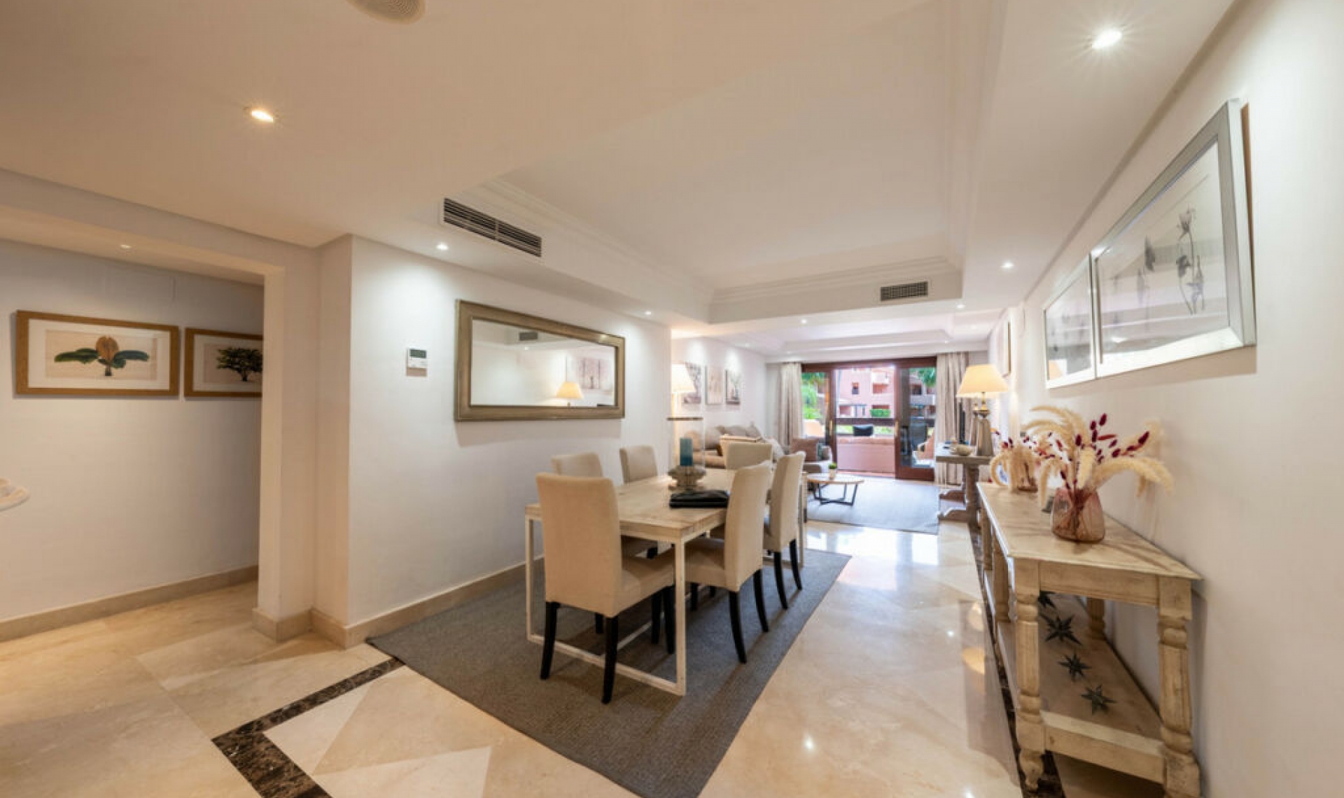 Další prodej - Apartment -
Estepona