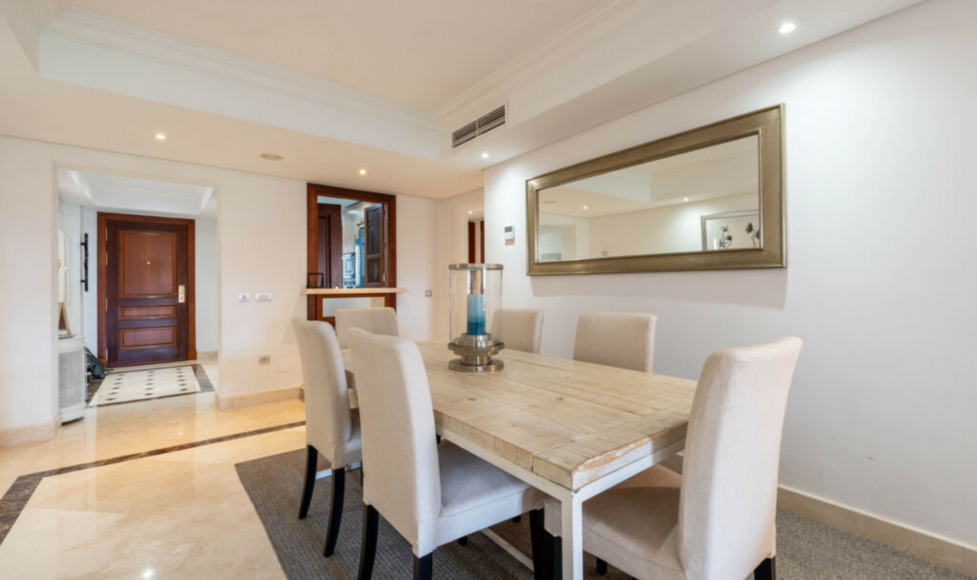 Další prodej - Apartment -
Estepona