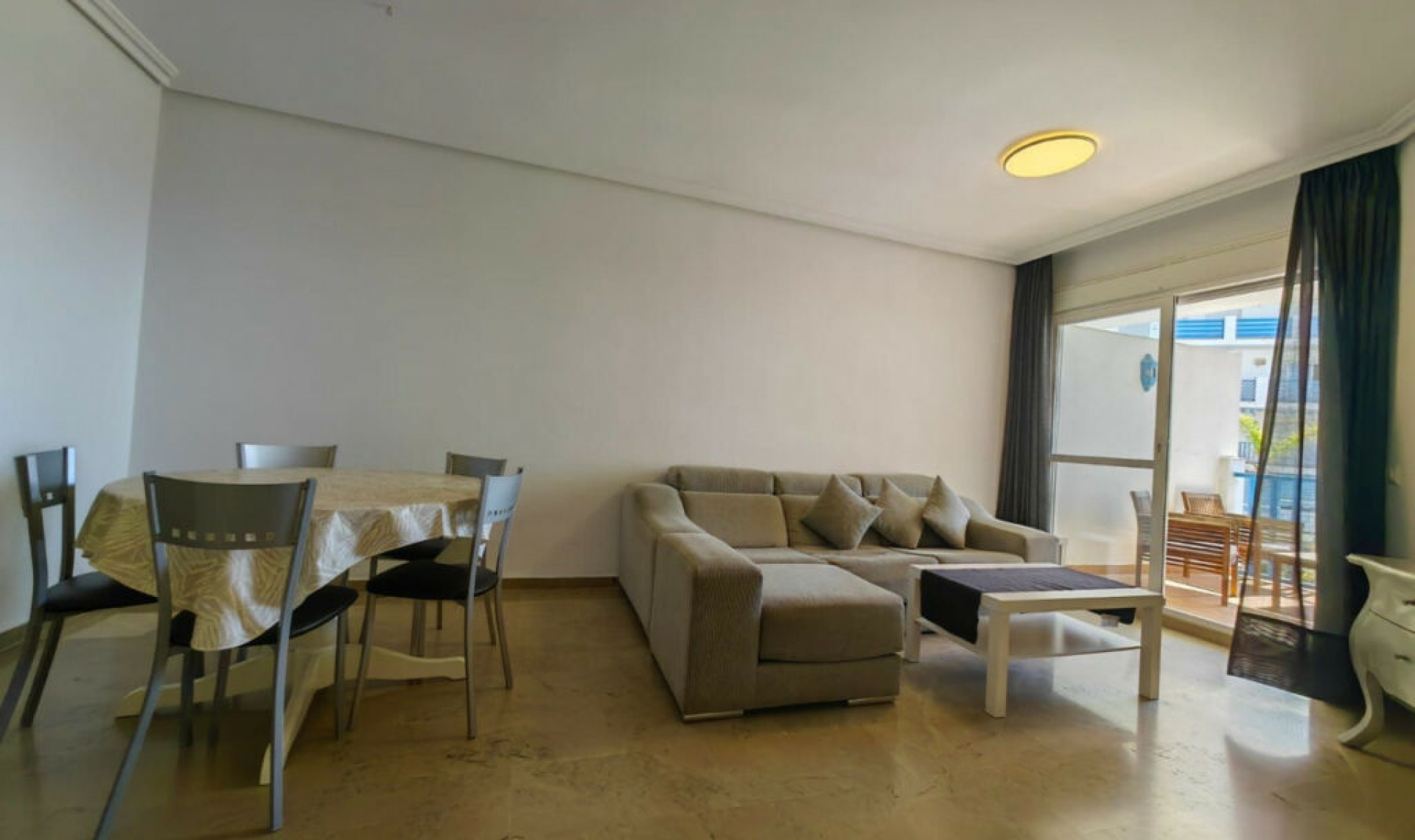 Další prodej - Apartment -
Estepona