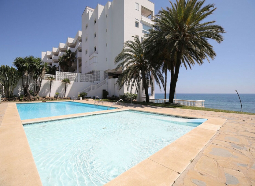 Další prodej - Apartment -
Estepona