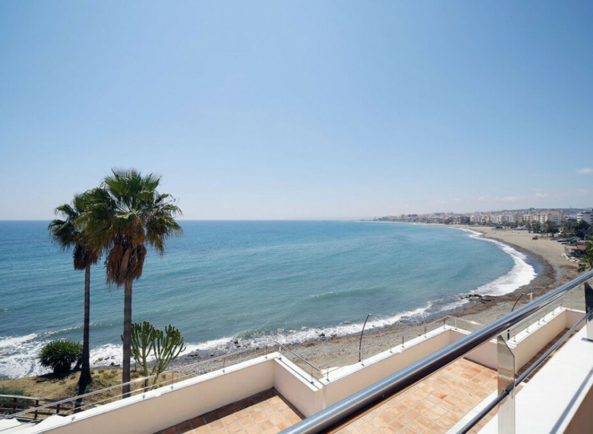 Další prodej - Apartment -
Estepona