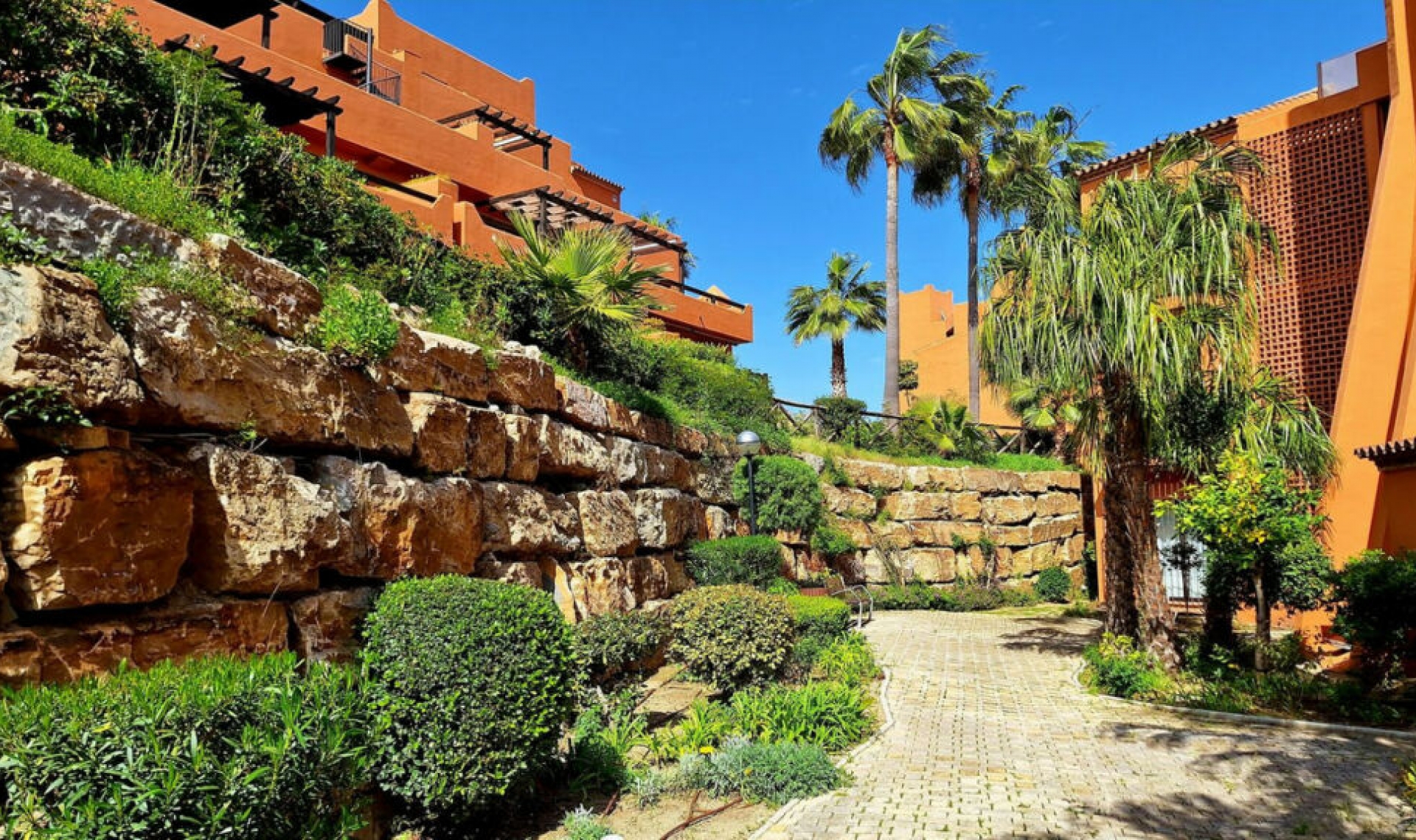 Další prodej - Apartment -
Estepona