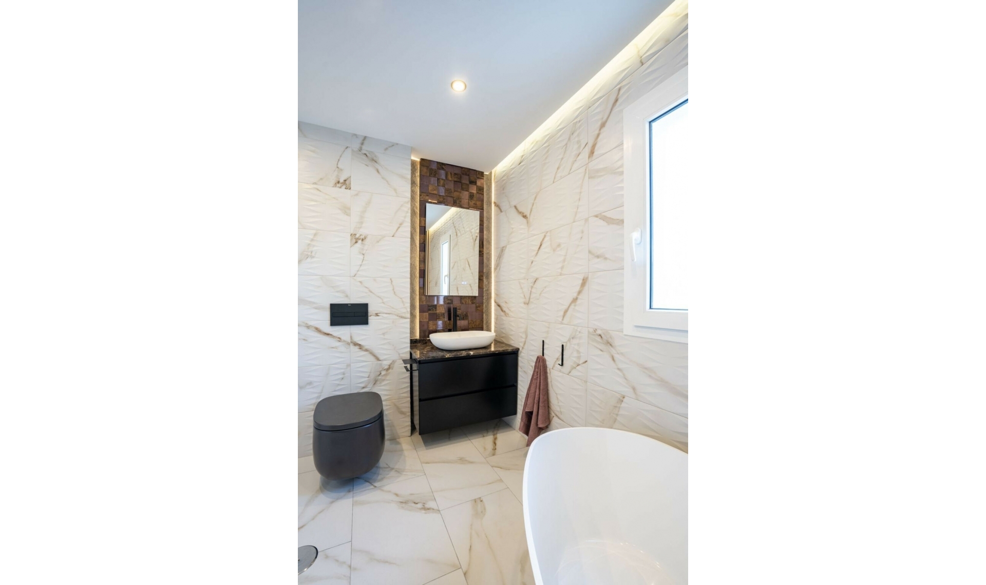 Další prodej - Apartment -
Estepona