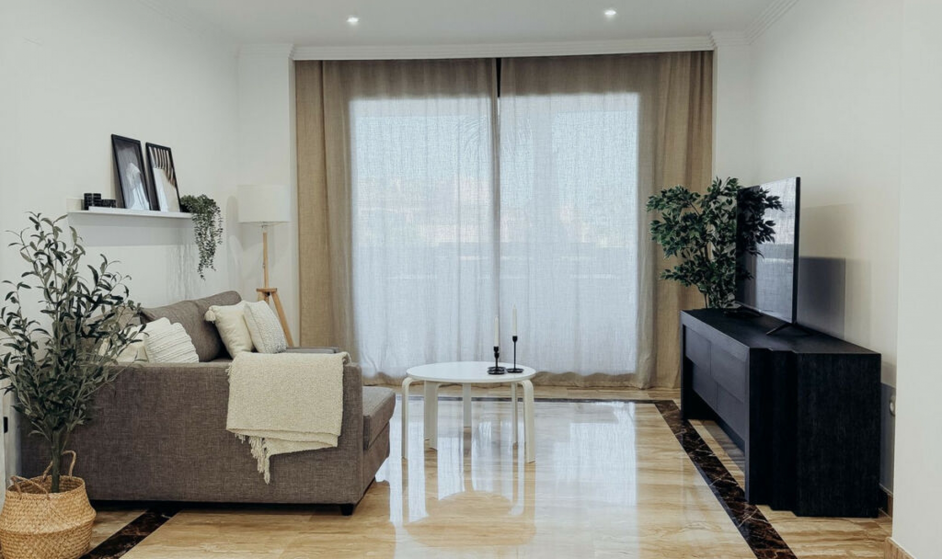 Další prodej - Apartment -
Estepona