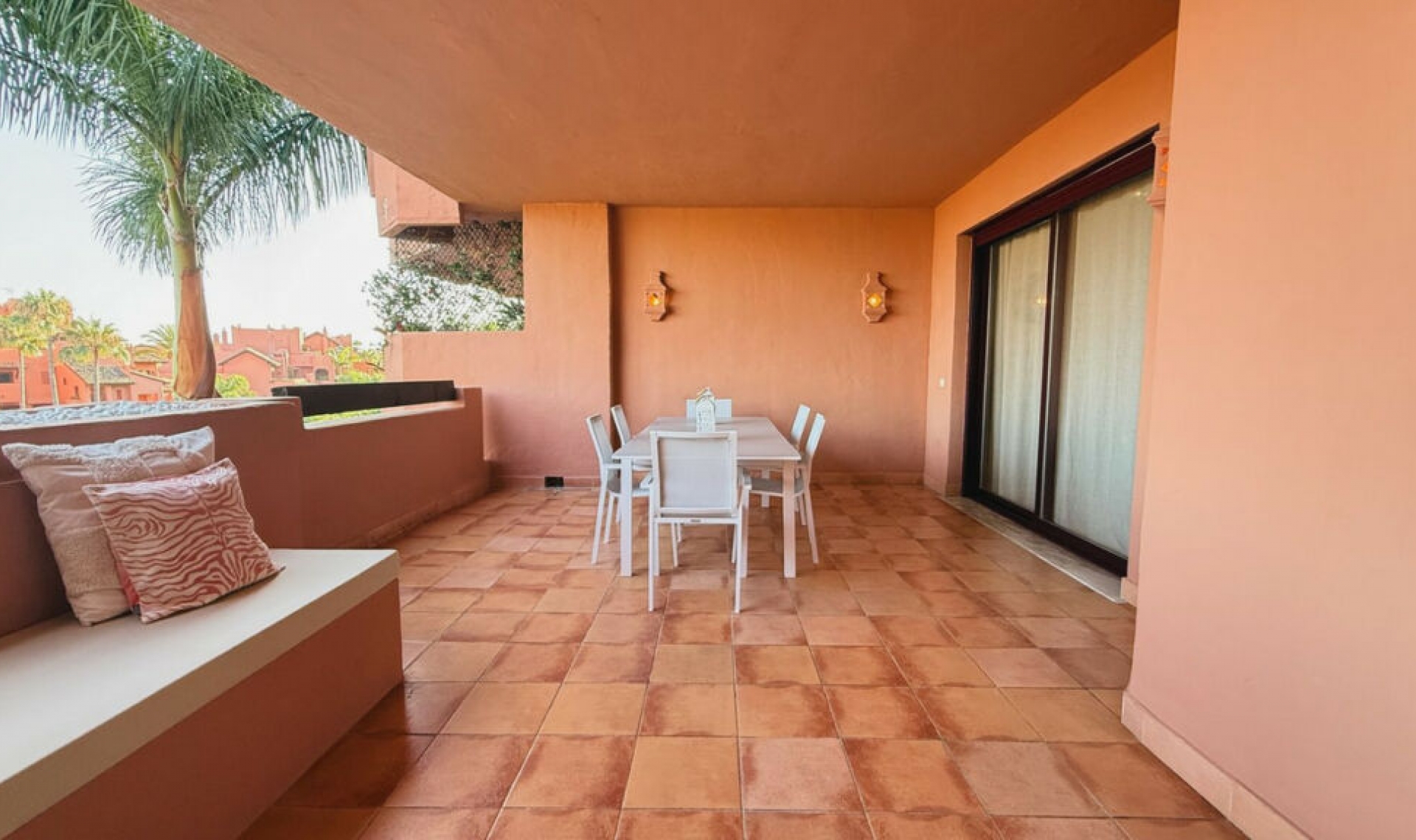 Další prodej - Apartment -
Estepona