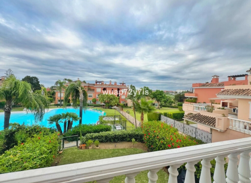 Další prodej - Apartment -
Estepona